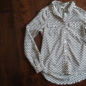 American Eagle Black and White Chevron Top